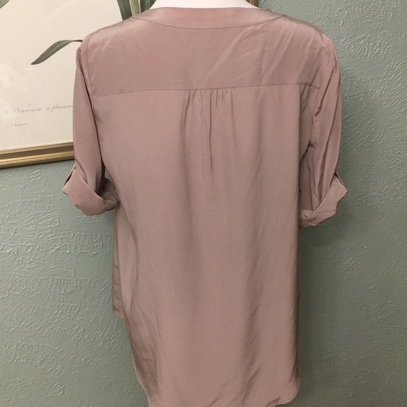 💯 silk BCBG shirt - lovely lavender! NWOT - Picture 3 of 4